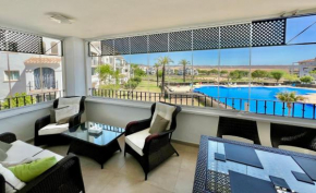 Stunning sunlight apartment with a pool view